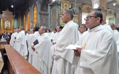 120 sacerdotes renuevan promesas en misa crismal