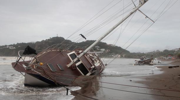 Eta se degrada a tormenta tropical tras azotar Nicaragua y retoma rumbo al Caribe, hacia Cuba y el sur de Florida