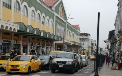 Taxismo informal imparable en Loja