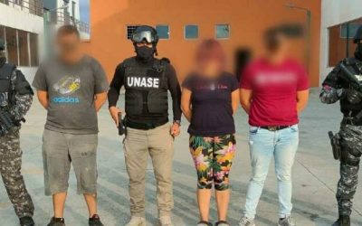 Tres detenidos por secuestrar y extorsionar a una mujer en Manabí